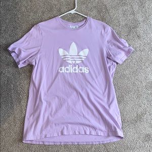 Adidas Women’s size L t-shirt in lavender purple 💜💟🪻